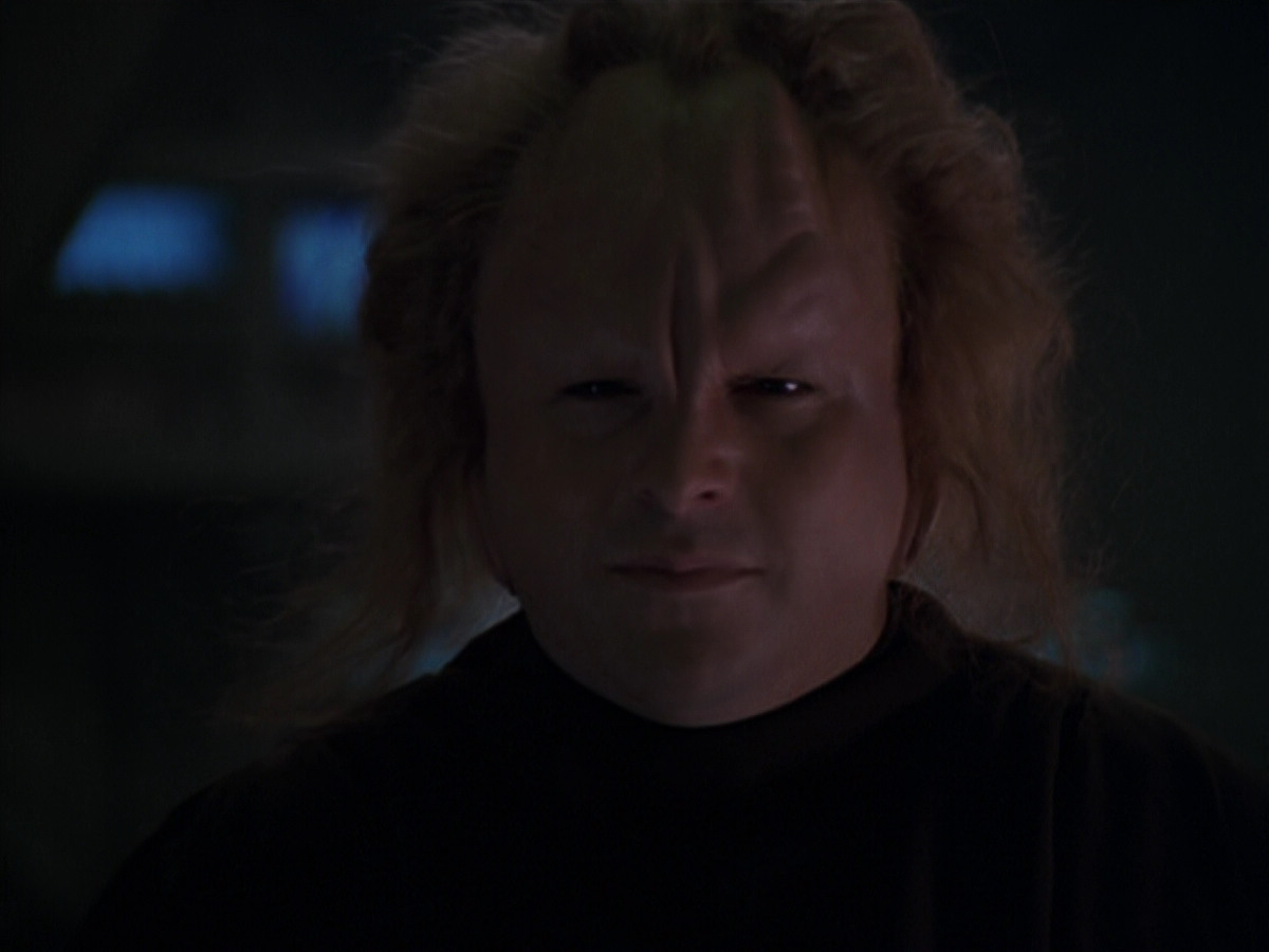 extant_StarTrek_VOY_5x20-ThinkTank_02649.jpg