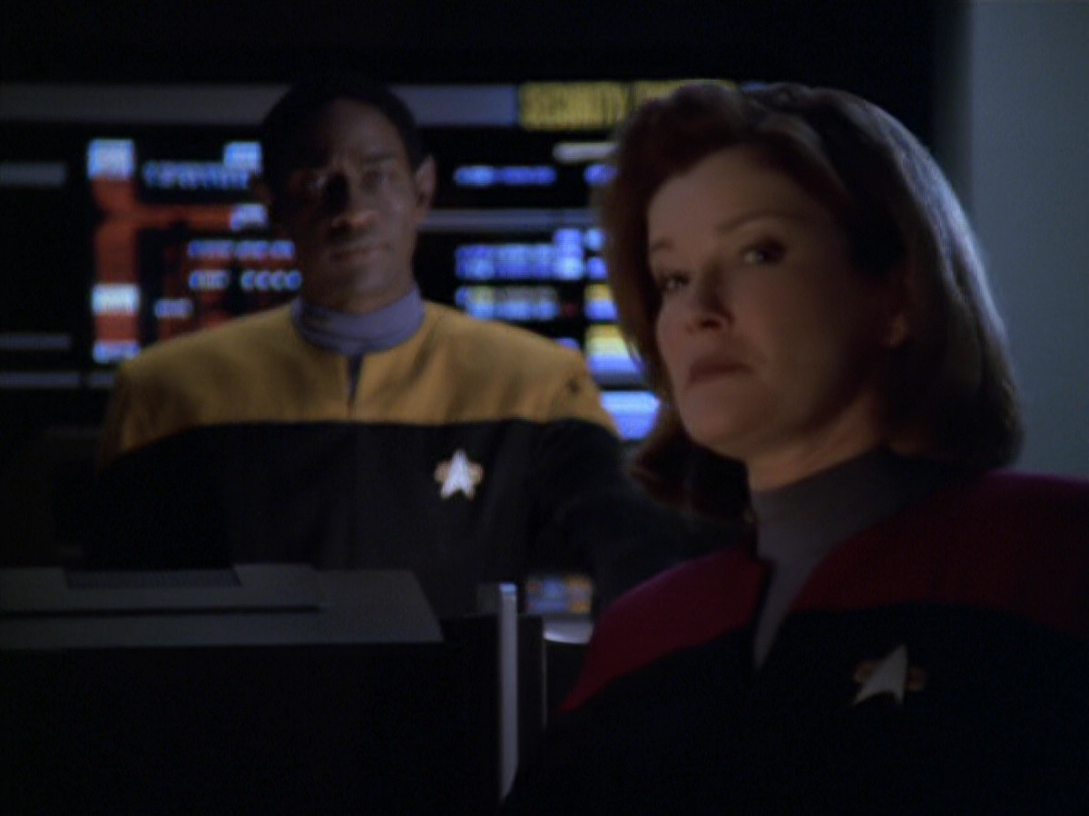 extant_StarTrek_VOY_5x20-ThinkTank_02679.jpg