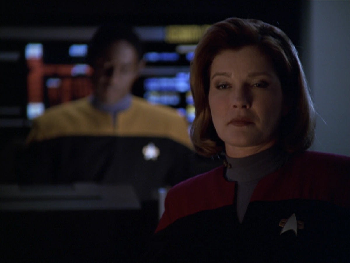 extant_StarTrek_VOY_5x20-ThinkTank_02694.jpg