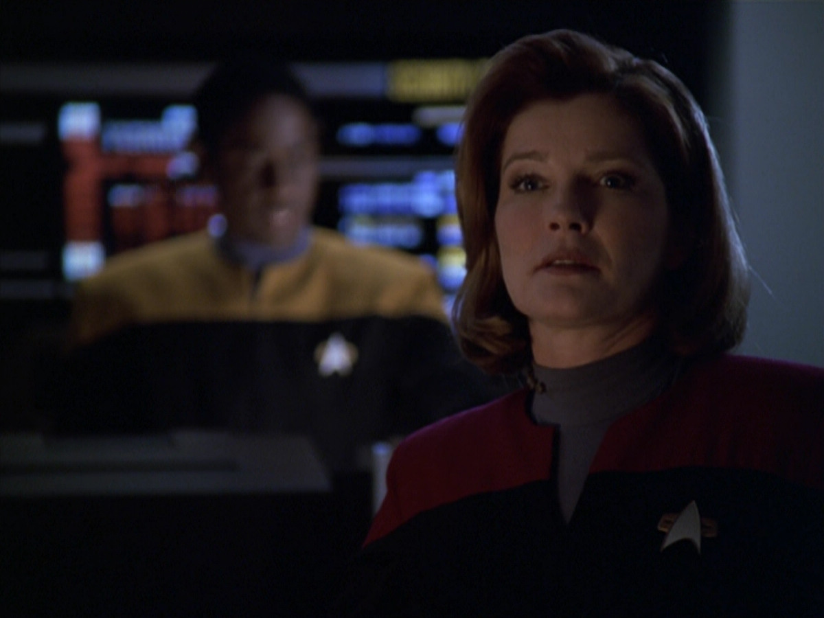 extant_StarTrek_VOY_5x20-ThinkTank_02697.jpg