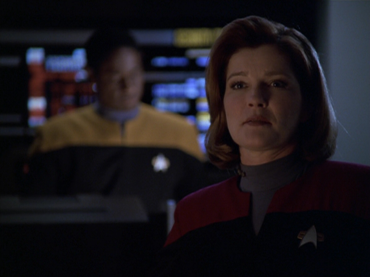 extant_StarTrek_VOY_5x20-ThinkTank_02704.jpg