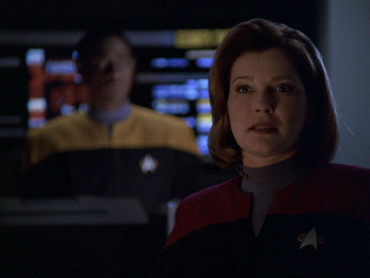 extant_StarTrek_VOY_5x20-ThinkTank_02714.jpg