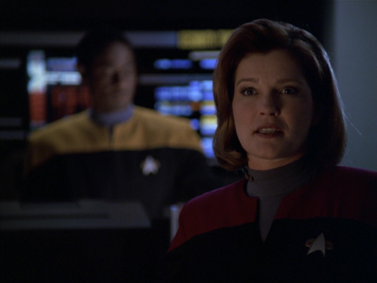 extant_StarTrek_VOY_5x20-ThinkTank_02715.jpg