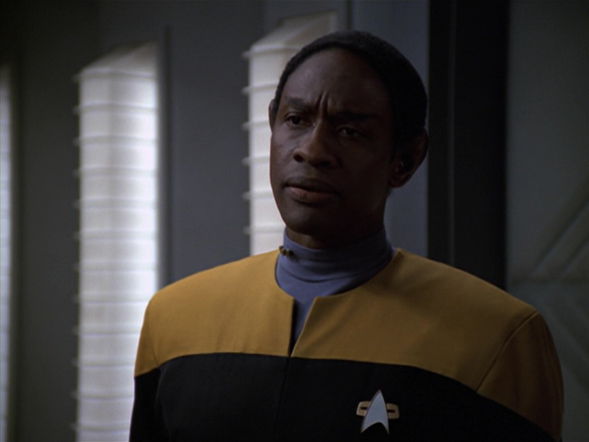 extant_StarTrek_VOY_5x20-ThinkTank_02787.jpg