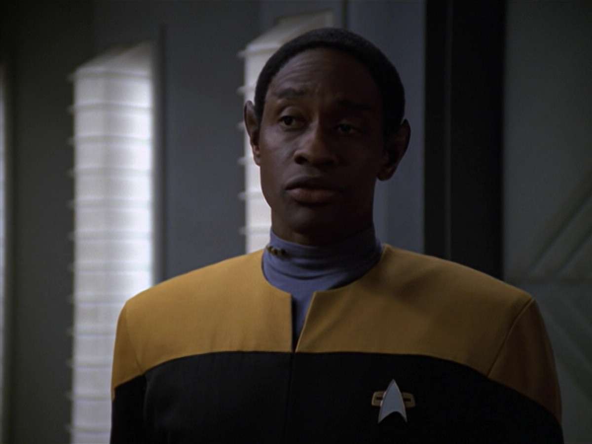 extant_StarTrek_VOY_5x20-ThinkTank_02799.jpg