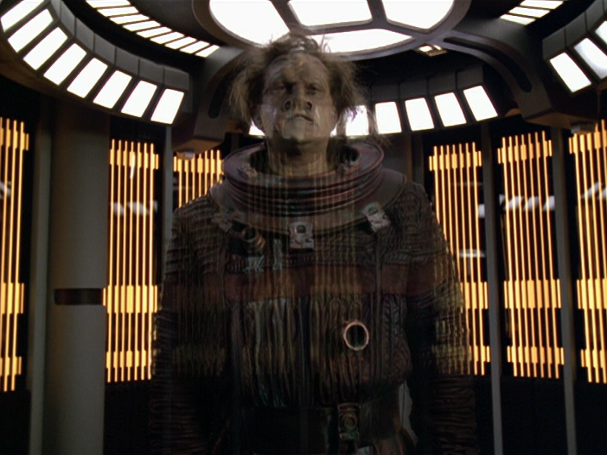 extant_StarTrek_VOY_5x20-ThinkTank_02823.jpg