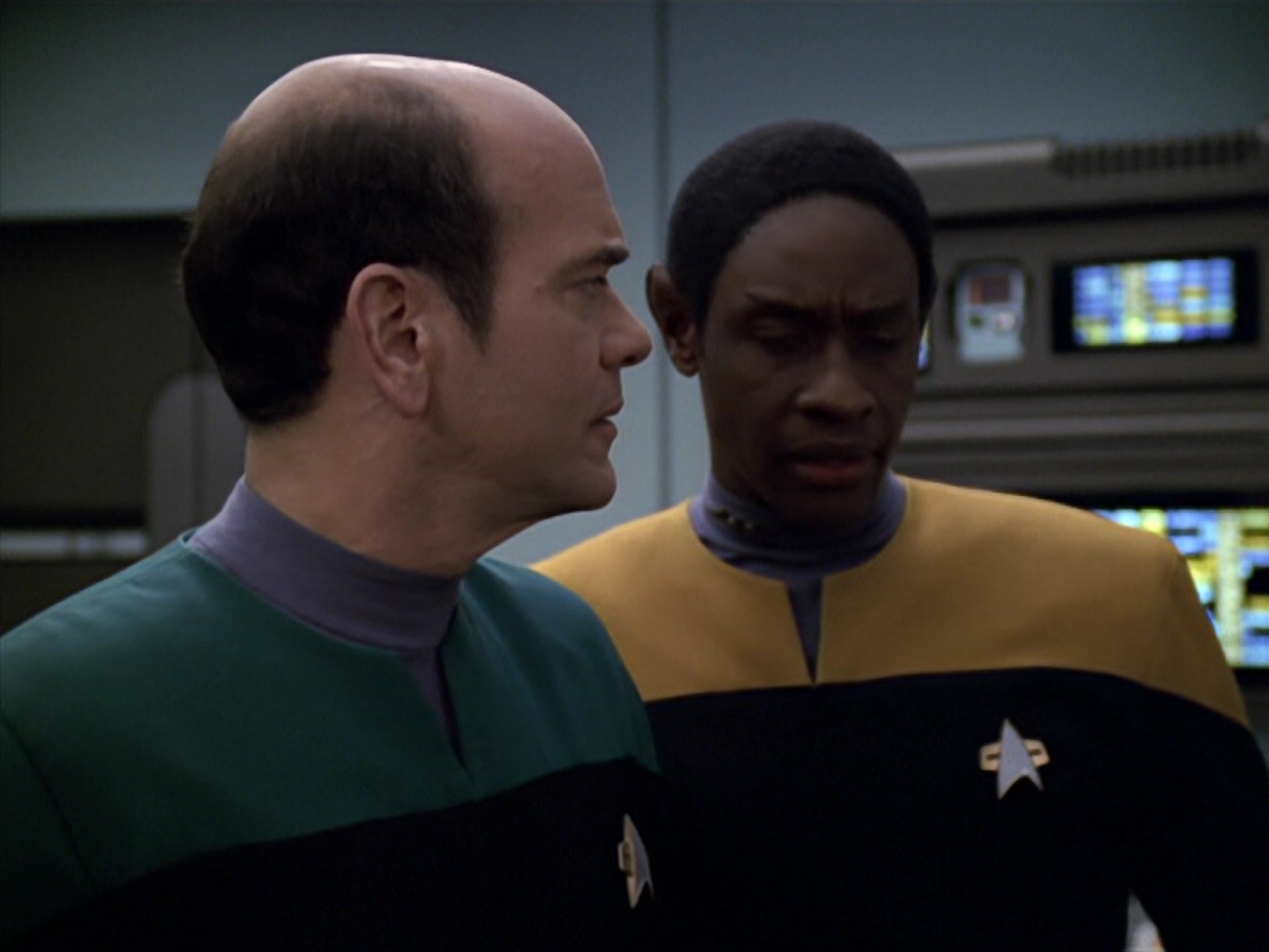 extant_StarTrek_VOY_5x20-ThinkTank_02861.jpg