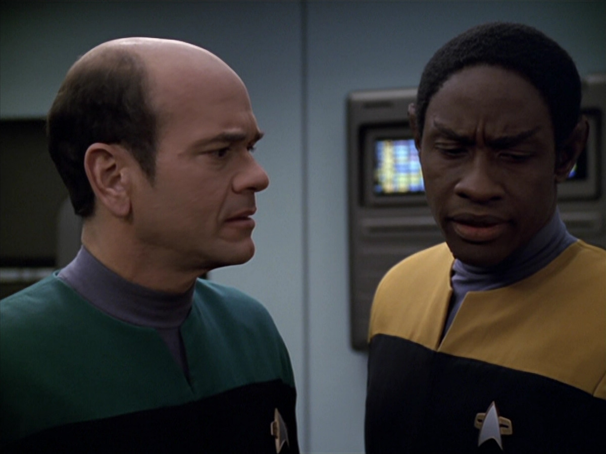extant_StarTrek_VOY_5x20-ThinkTank_02863.jpg