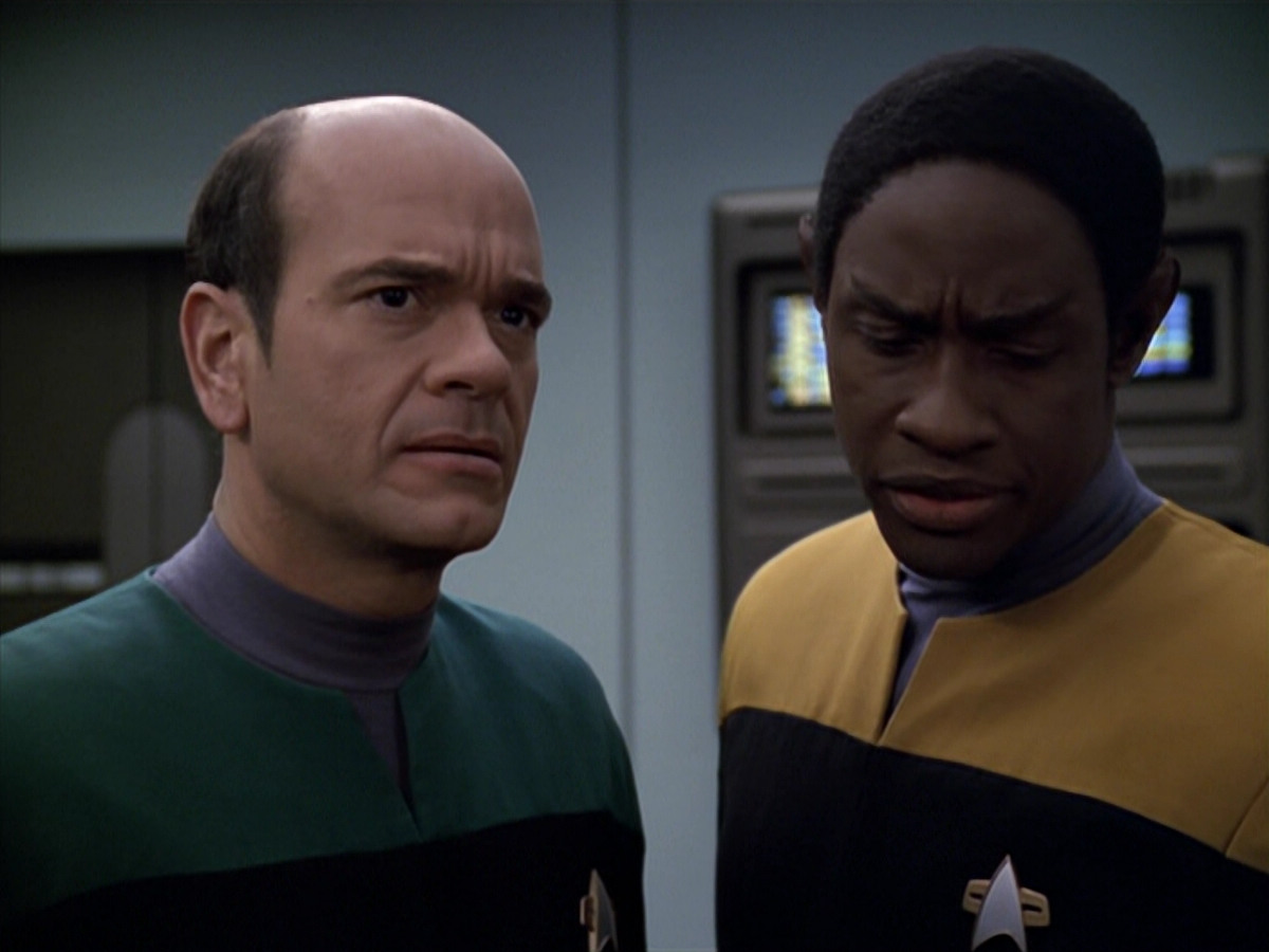 extant_StarTrek_VOY_5x20-ThinkTank_02866.jpg