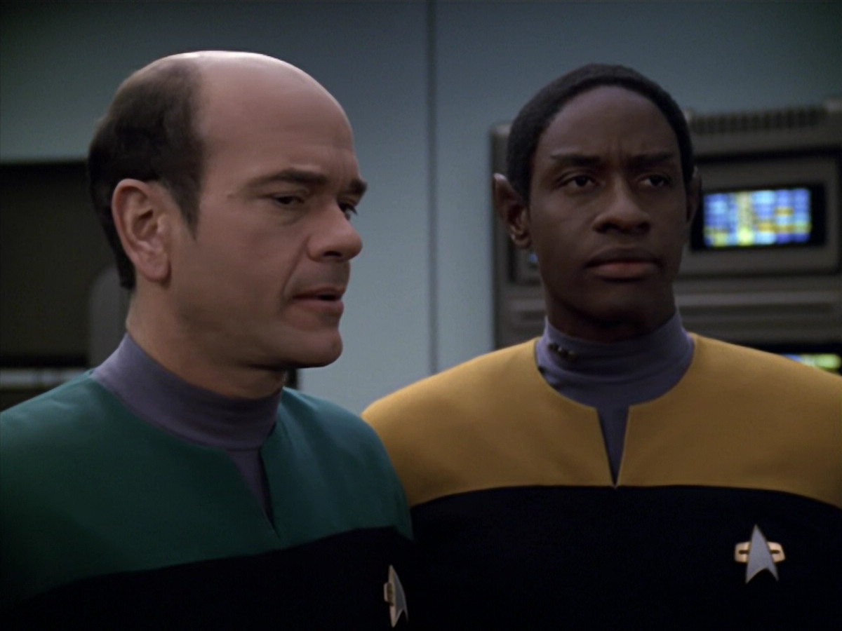 extant_StarTrek_VOY_5x20-ThinkTank_02871.jpg