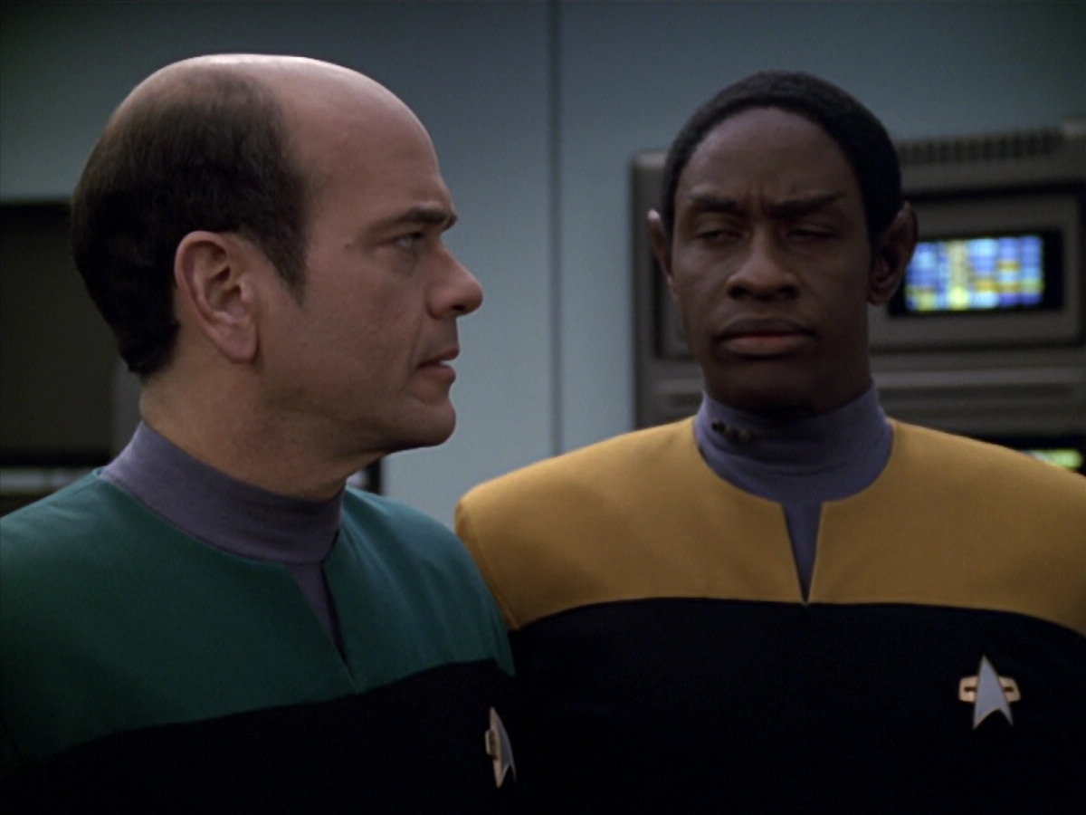 extant_StarTrek_VOY_5x20-ThinkTank_02878.jpg