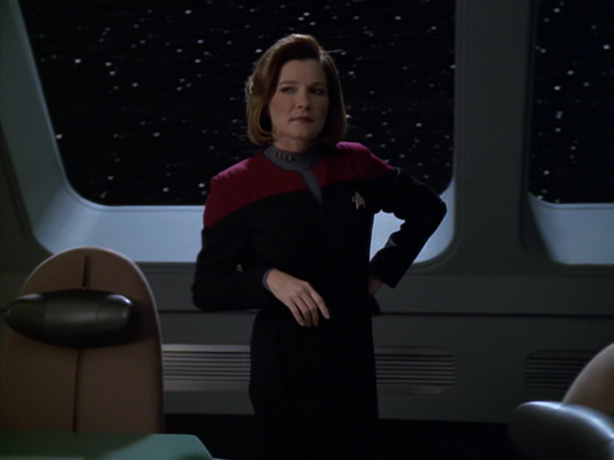 extant_StarTrek_VOY_5x20-ThinkTank_02887.jpg