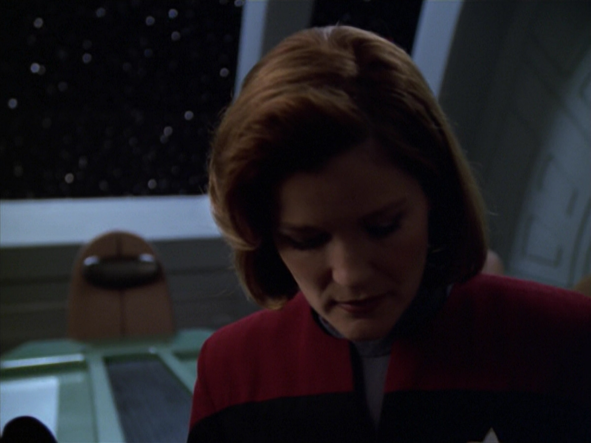 extant_StarTrek_VOY_5x20-ThinkTank_02960.jpg