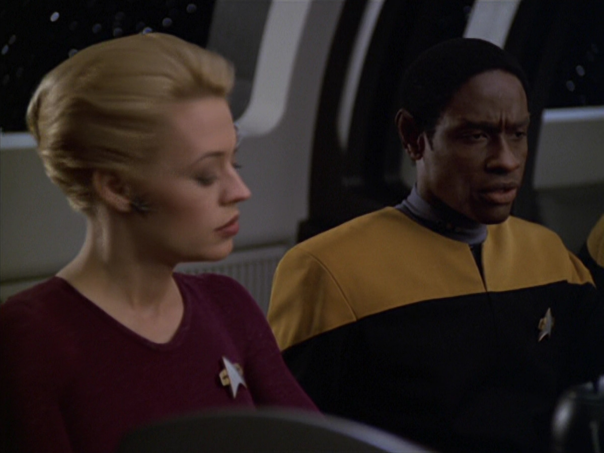 extant_StarTrek_VOY_5x20-ThinkTank_03005.jpg