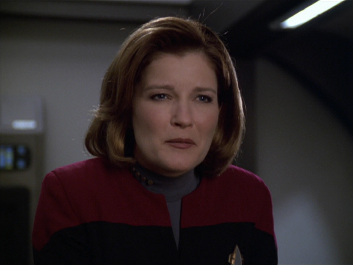 extant_StarTrek_VOY_5x20-ThinkTank_03028.jpg