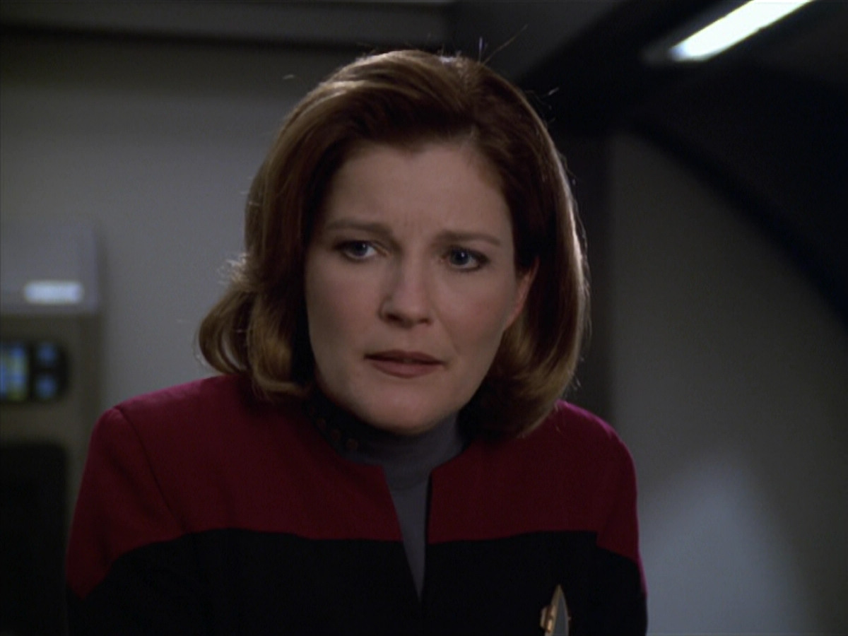 extant_StarTrek_VOY_5x20-ThinkTank_03042.jpg
