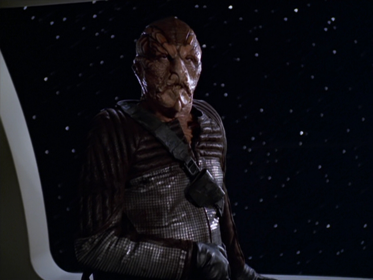 extant_StarTrek_VOY_5x20-ThinkTank_03083.jpg