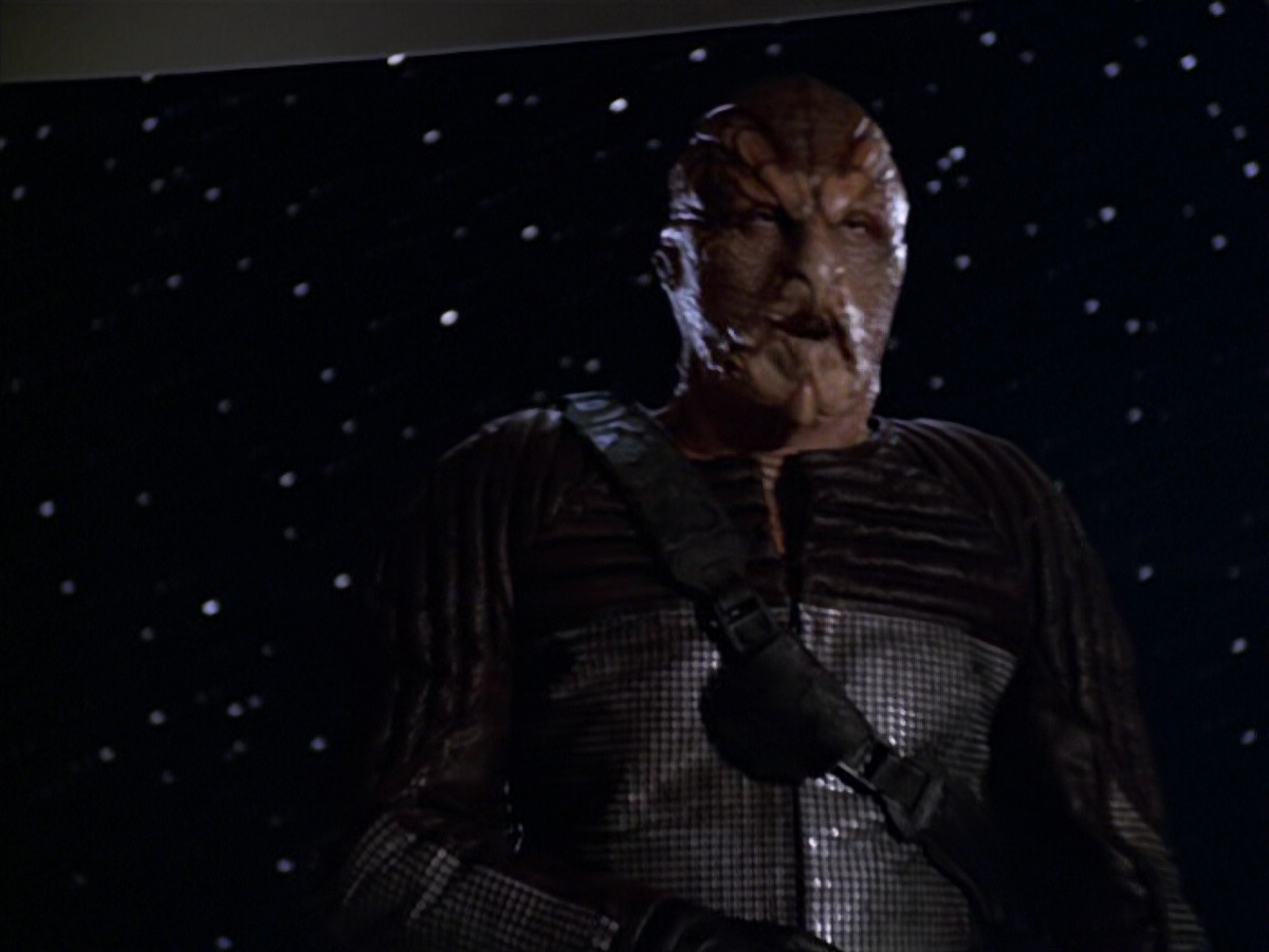 extant_StarTrek_VOY_5x20-ThinkTank_03084.jpg