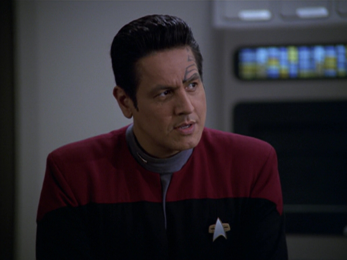 extant_StarTrek_VOY_5x20-ThinkTank_03092.jpg