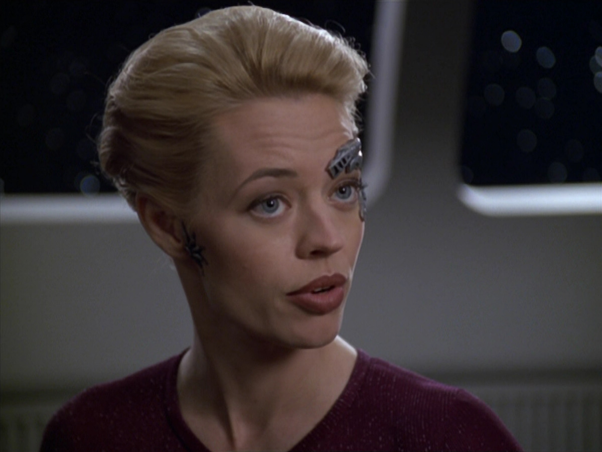 extant_StarTrek_VOY_5x20-ThinkTank_03141.jpg