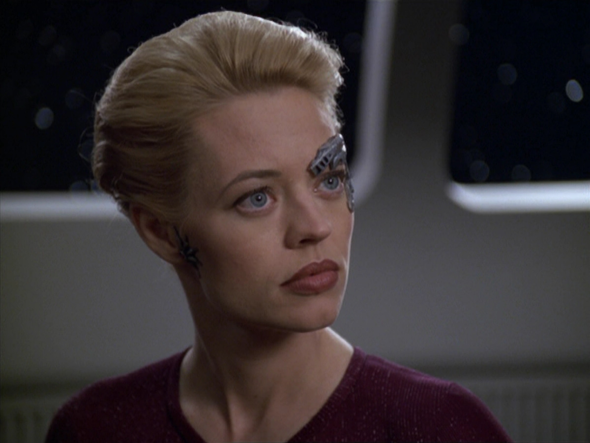 extant_StarTrek_VOY_5x20-ThinkTank_03200.jpg
