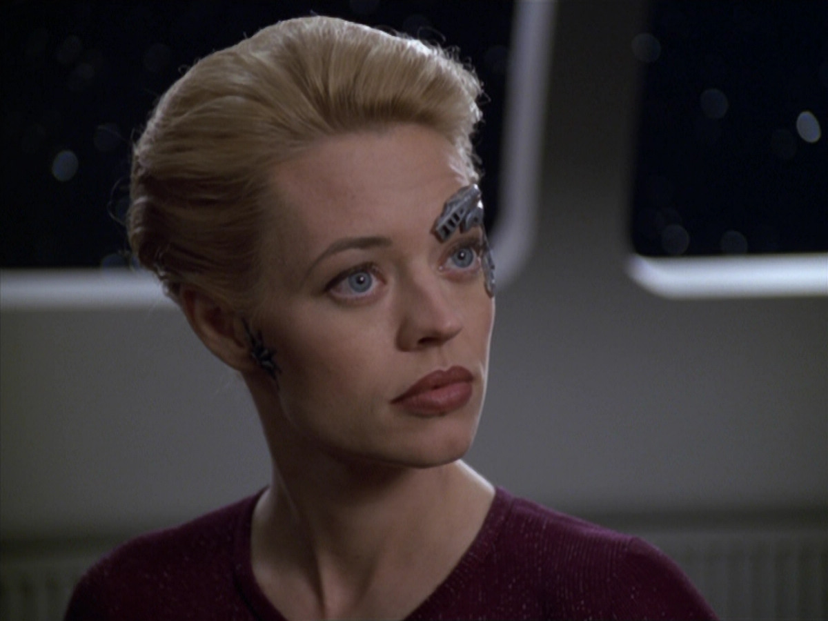 extant_StarTrek_VOY_5x20-ThinkTank_03201.jpg