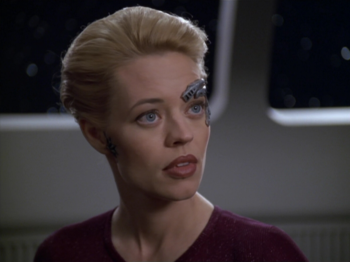 extant_StarTrek_VOY_5x20-ThinkTank_03203.jpg