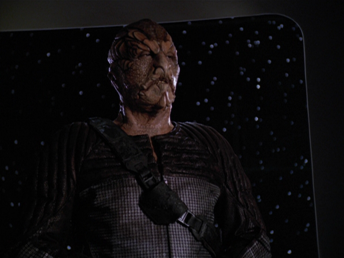 extant_StarTrek_VOY_5x20-ThinkTank_03204.jpg