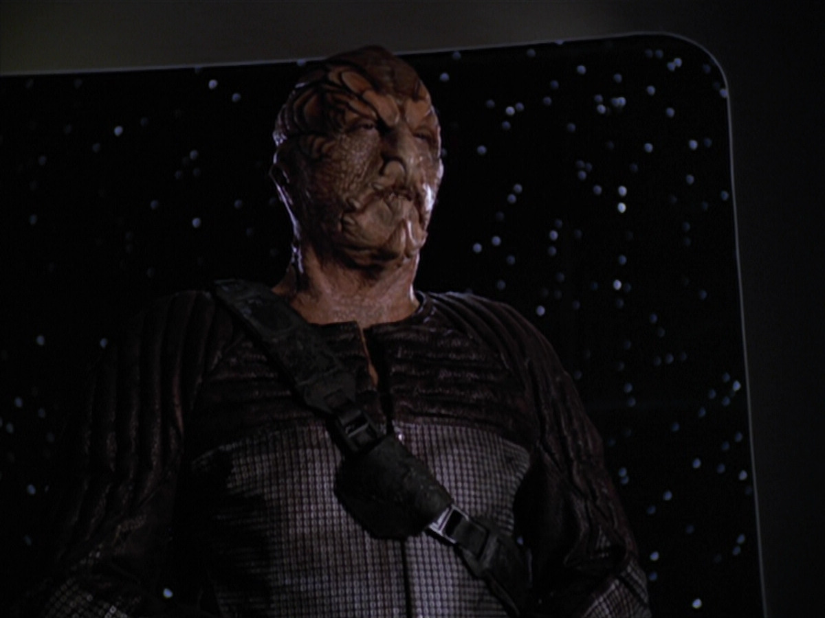 extant_StarTrek_VOY_5x20-ThinkTank_03205.jpg
