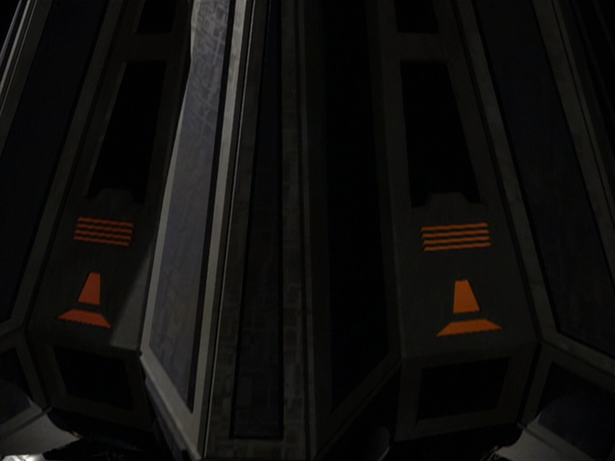 extant_StarTrek_VOY_5x20-ThinkTank_03223.jpg