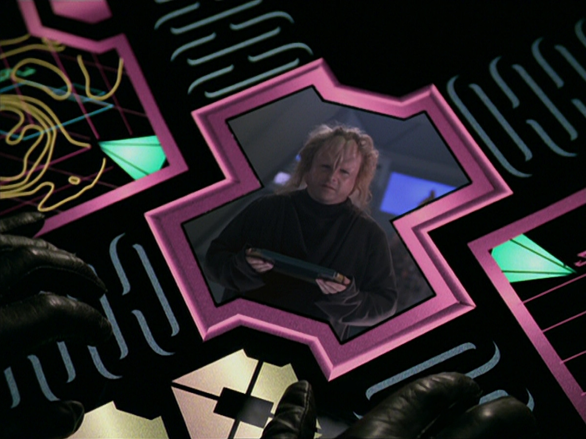 extant_StarTrek_VOY_5x20-ThinkTank_03252.jpg
