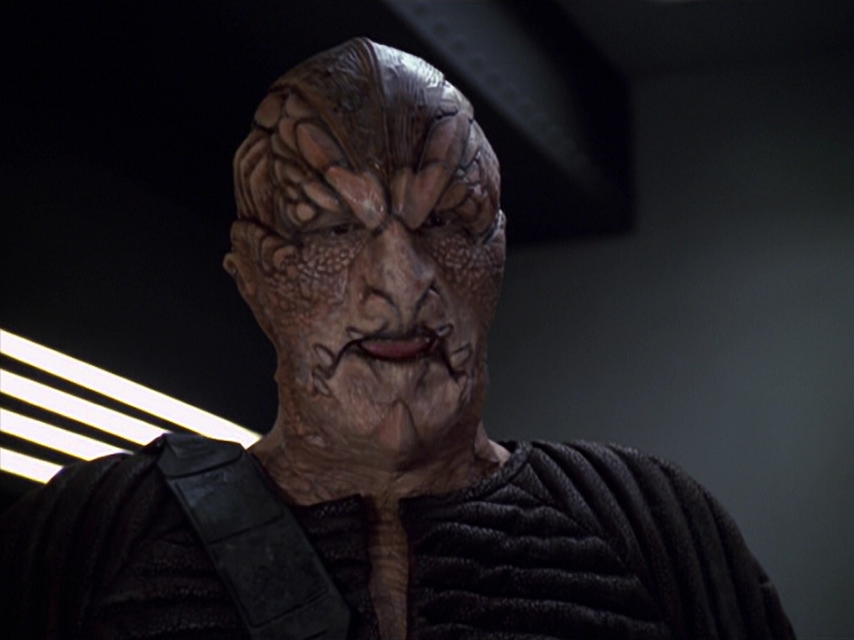 extant_StarTrek_VOY_5x20-ThinkTank_03272.jpg