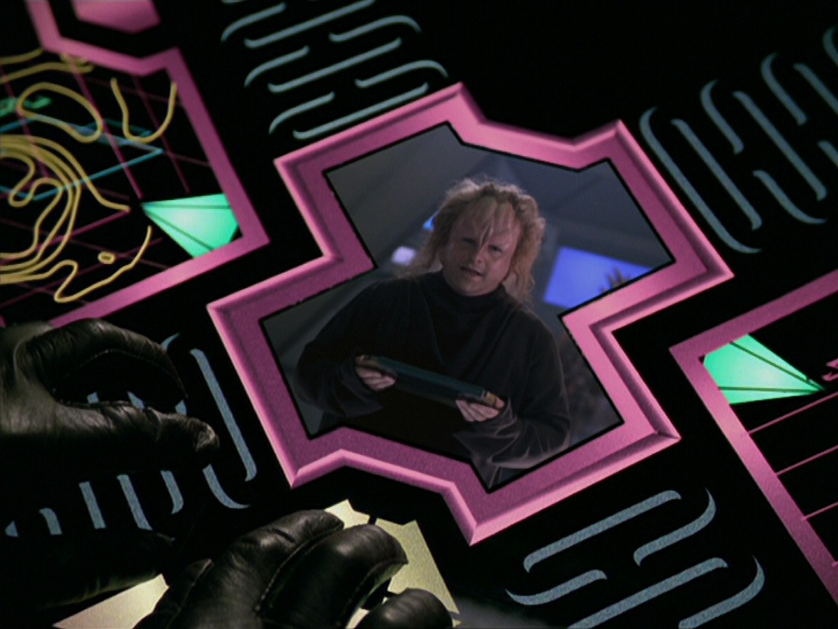 extant_StarTrek_VOY_5x20-ThinkTank_03289.jpg