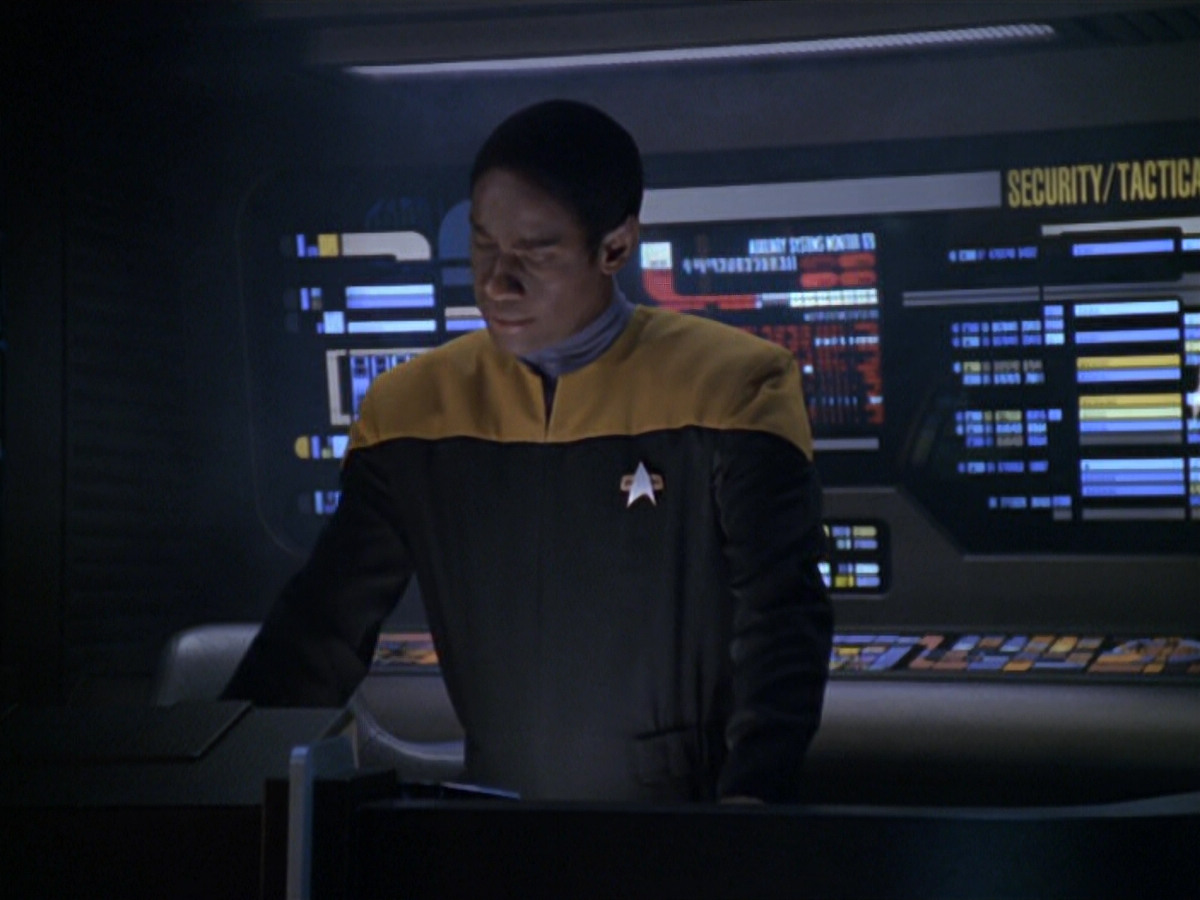 extant_StarTrek_VOY_5x20-ThinkTank_03320.jpg