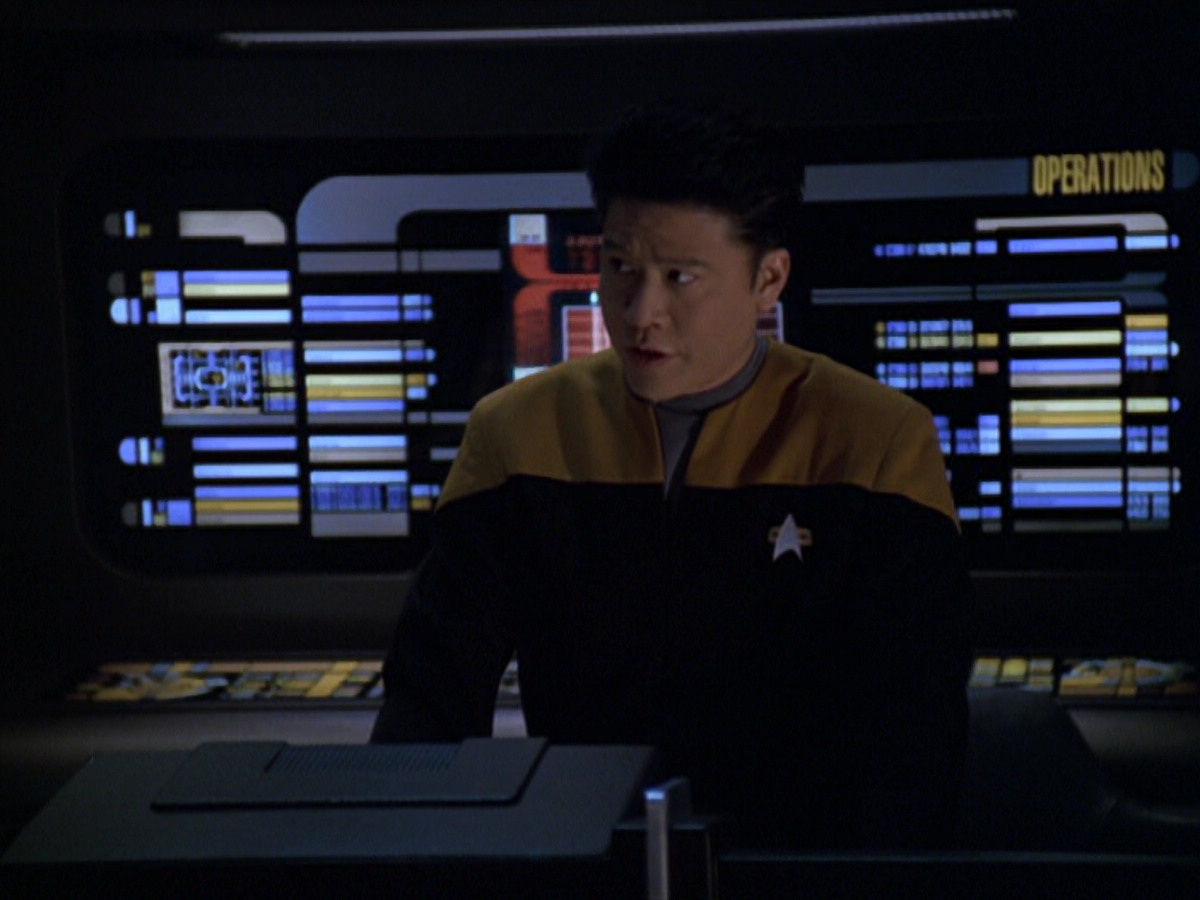 extant_StarTrek_VOY_5x20-ThinkTank_03327.jpg