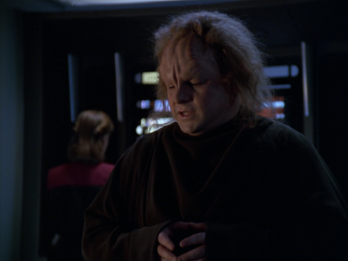 extant_StarTrek_VOY_5x20-ThinkTank_03373.jpg