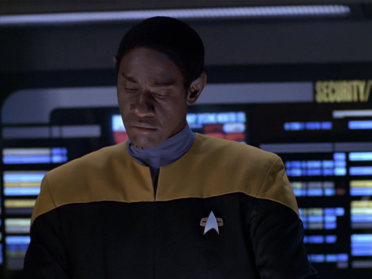 extant_StarTrek_VOY_5x20-ThinkTank_03382.jpg
