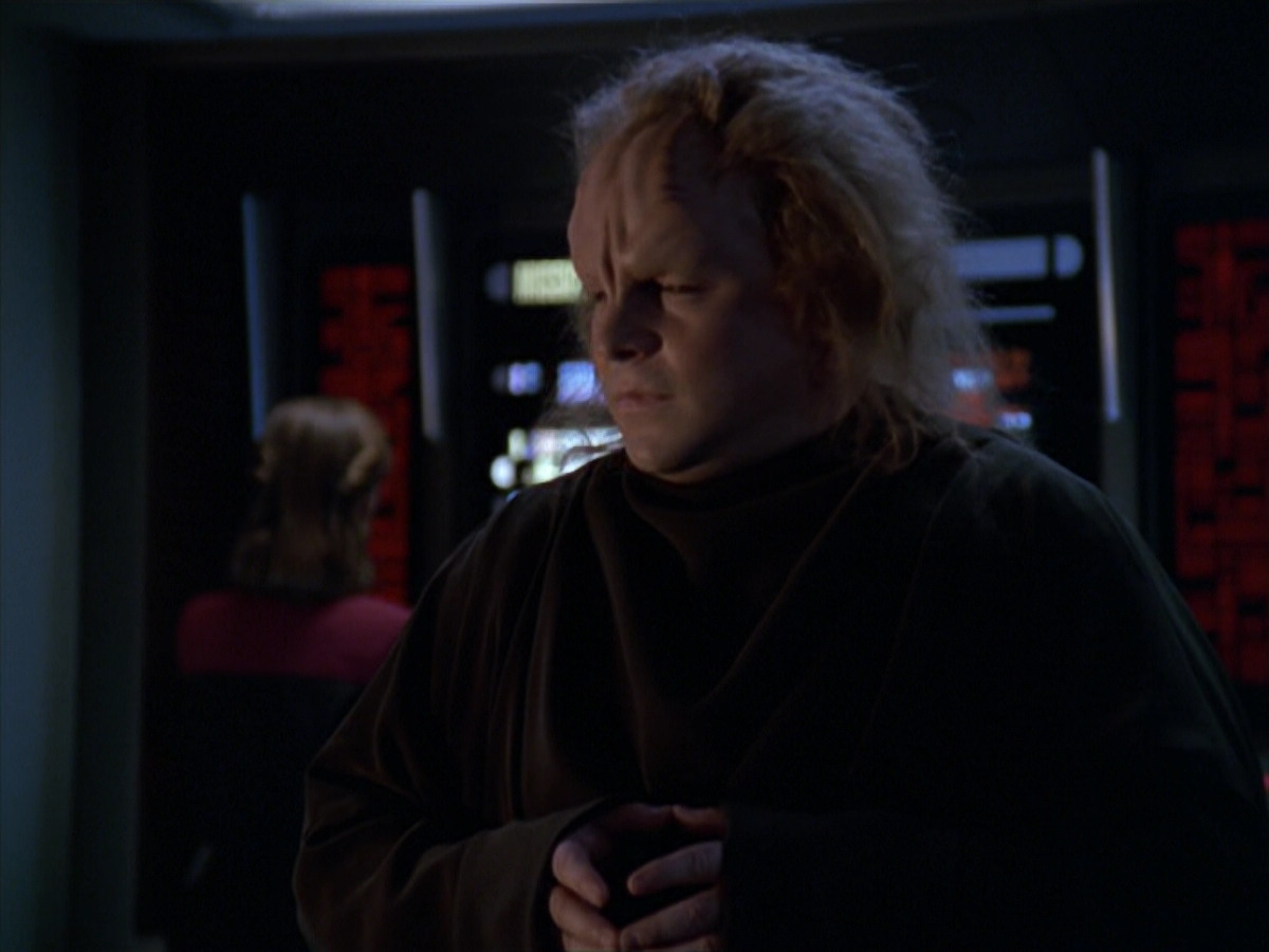 extant_StarTrek_VOY_5x20-ThinkTank_03385.jpg