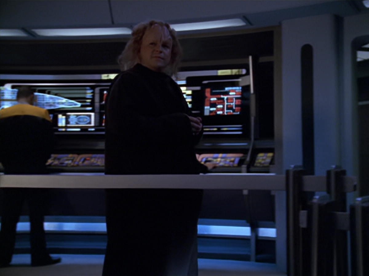 extant_StarTrek_VOY_5x20-ThinkTank_03397.jpg