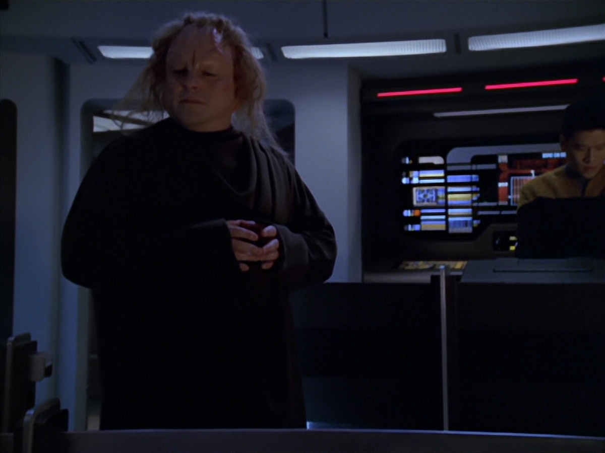 extant_StarTrek_VOY_5x20-ThinkTank_03405.jpg