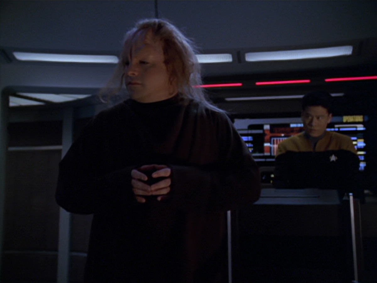 extant_StarTrek_VOY_5x20-ThinkTank_03408.jpg