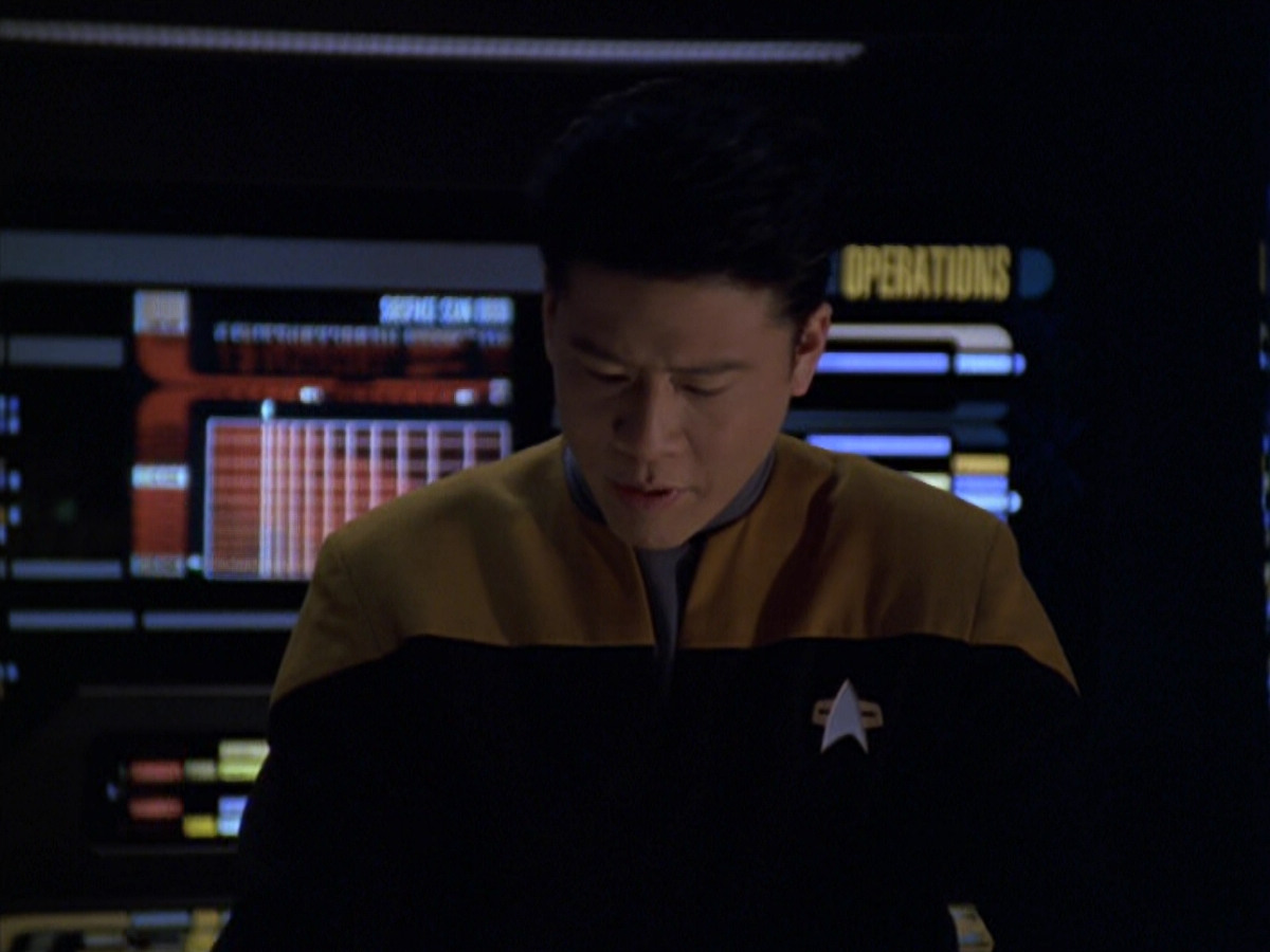 extant_StarTrek_VOY_5x20-ThinkTank_03427.jpg