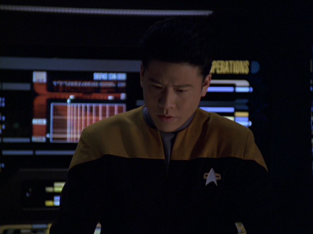 extant_StarTrek_VOY_5x20-ThinkTank_03430.jpg