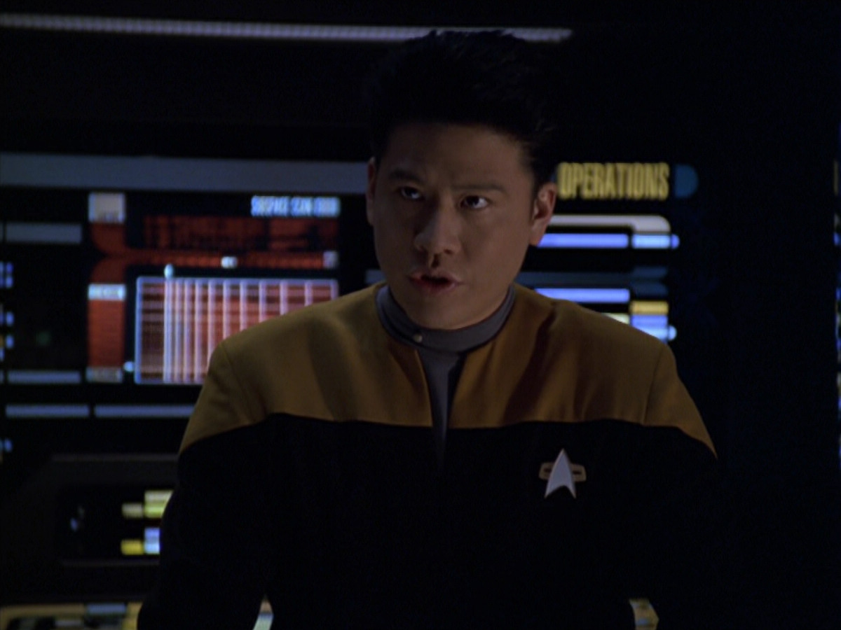 extant_StarTrek_VOY_5x20-ThinkTank_03431.jpg