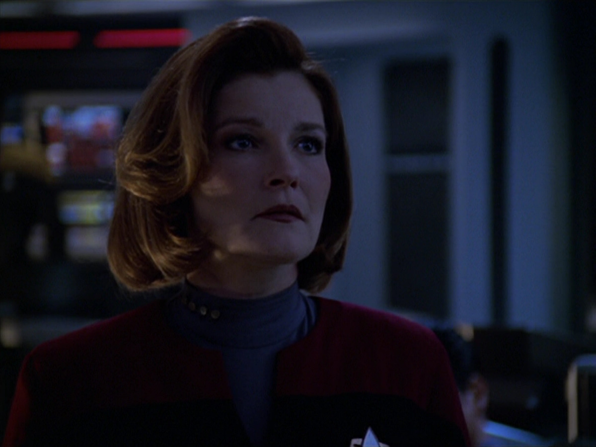extant_StarTrek_VOY_5x20-ThinkTank_03445.jpg