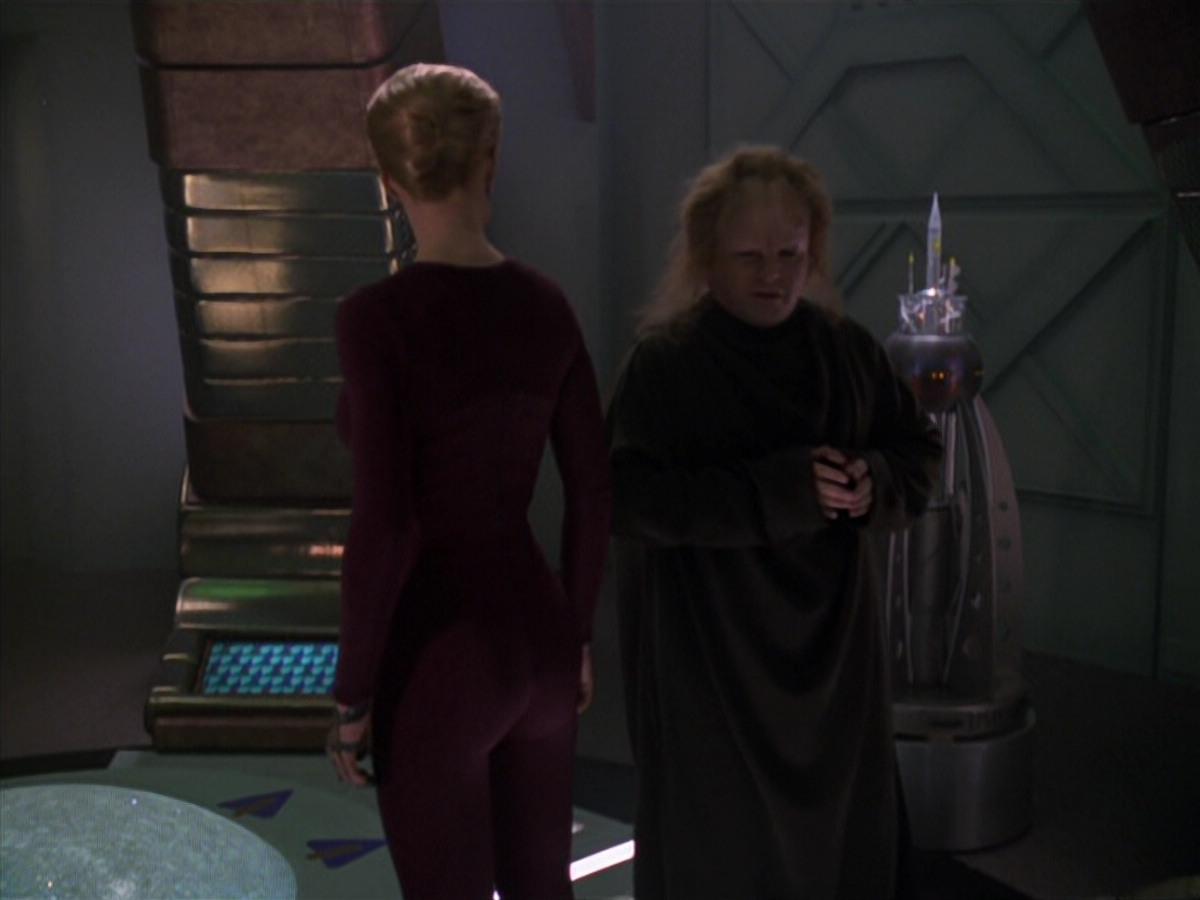 extant_StarTrek_VOY_5x20-ThinkTank_03524.jpg