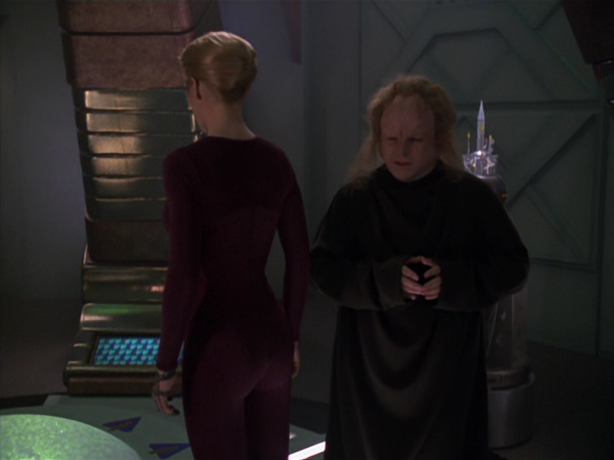 extant_StarTrek_VOY_5x20-ThinkTank_03525.jpg