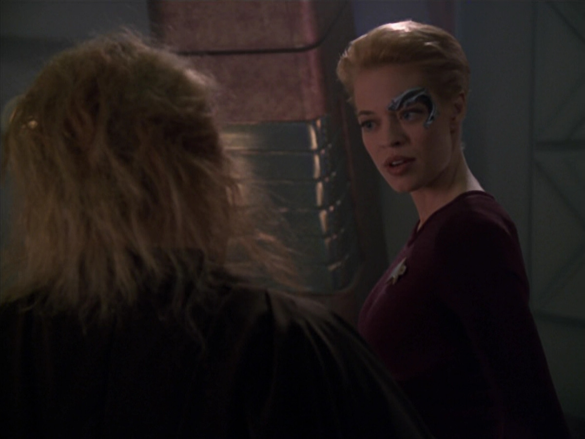 extant_StarTrek_VOY_5x20-ThinkTank_03534.jpg