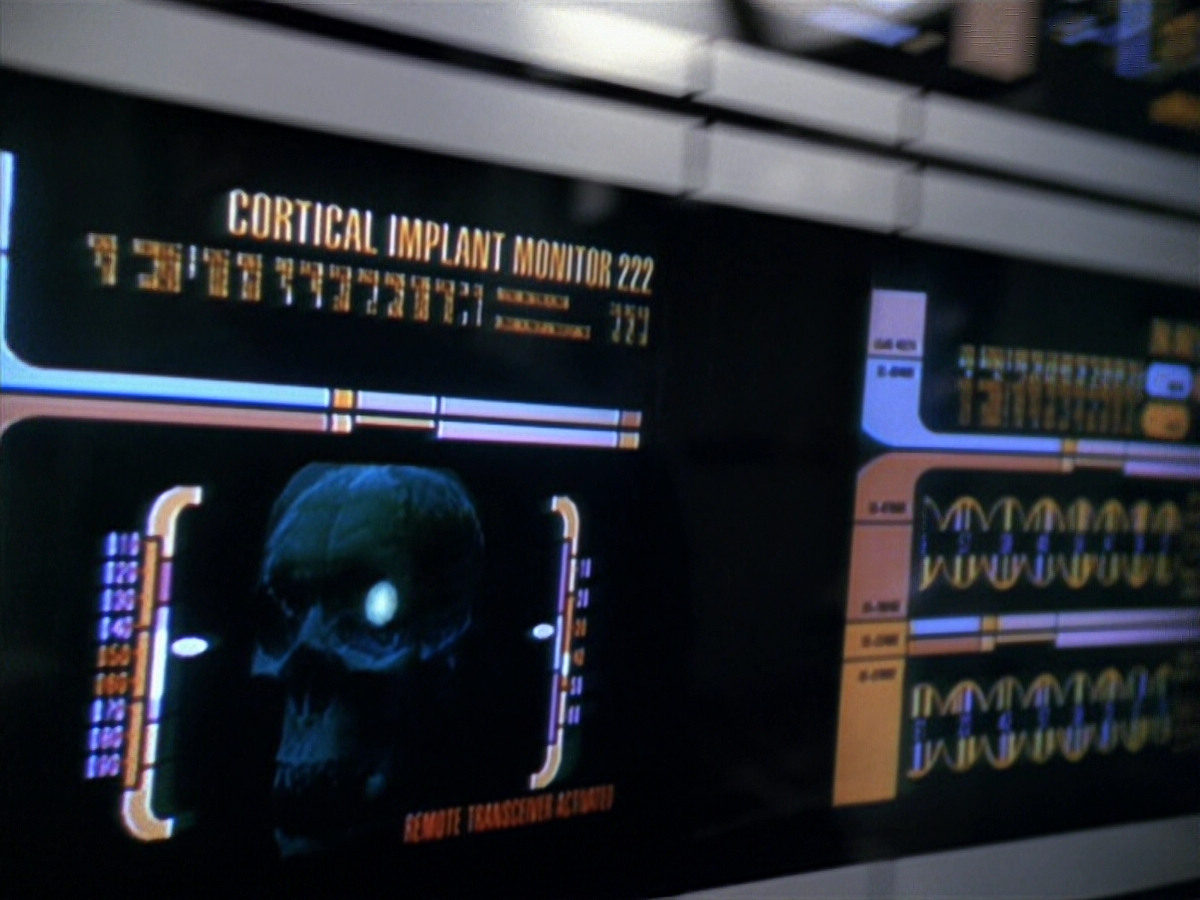 extant_StarTrek_VOY_5x20-ThinkTank_03615.jpg