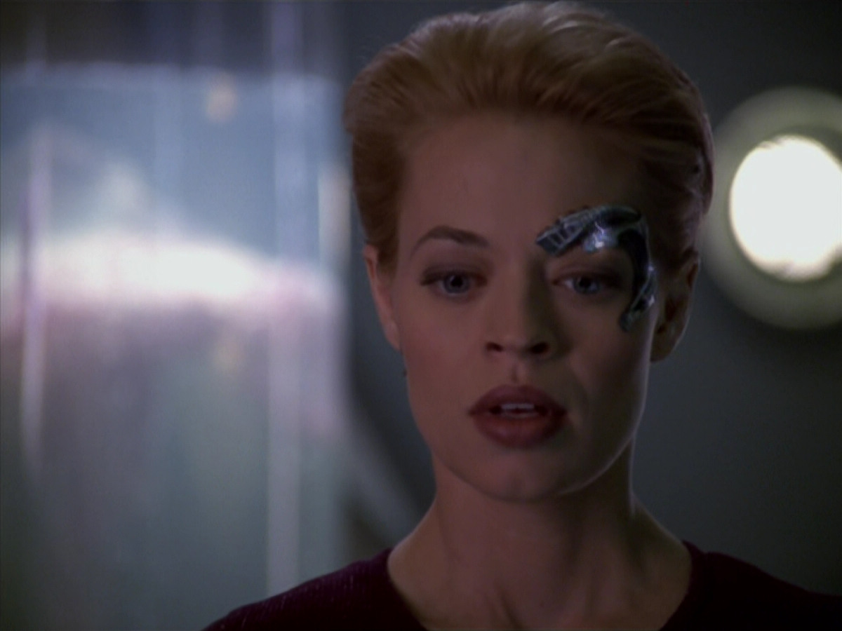 extant_StarTrek_VOY_5x20-ThinkTank_03630.jpg